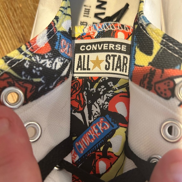 Converse All Star Low Mi Gente White Sneakers with Red Rose Design - Picture 5 of 6